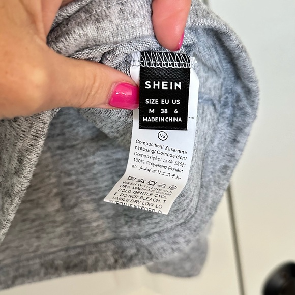 Lantern Sleeve V-Neck Top - Picture 5 of 6